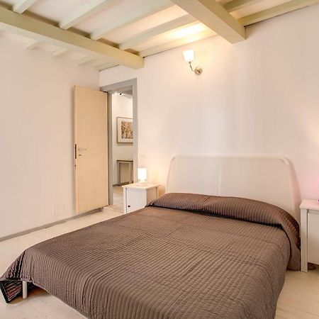 Three Bedroom Apartment Campo Dei Fiori Рим Экстерьер фото