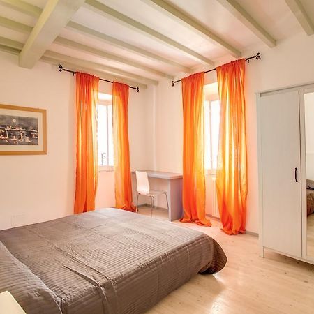 Three Bedroom Apartment Campo Dei Fiori Рим Номер фото