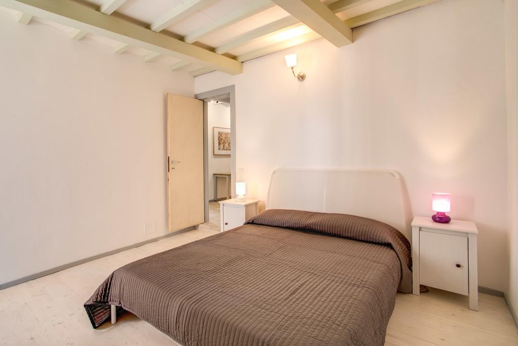 Three Bedroom Apartment Campo Dei Fiori Рим Экстерьер фото