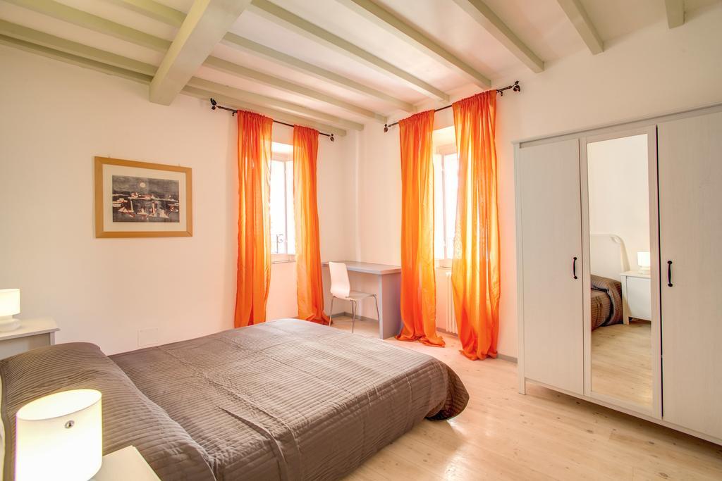 Three Bedroom Apartment Campo Dei Fiori Рим Номер фото